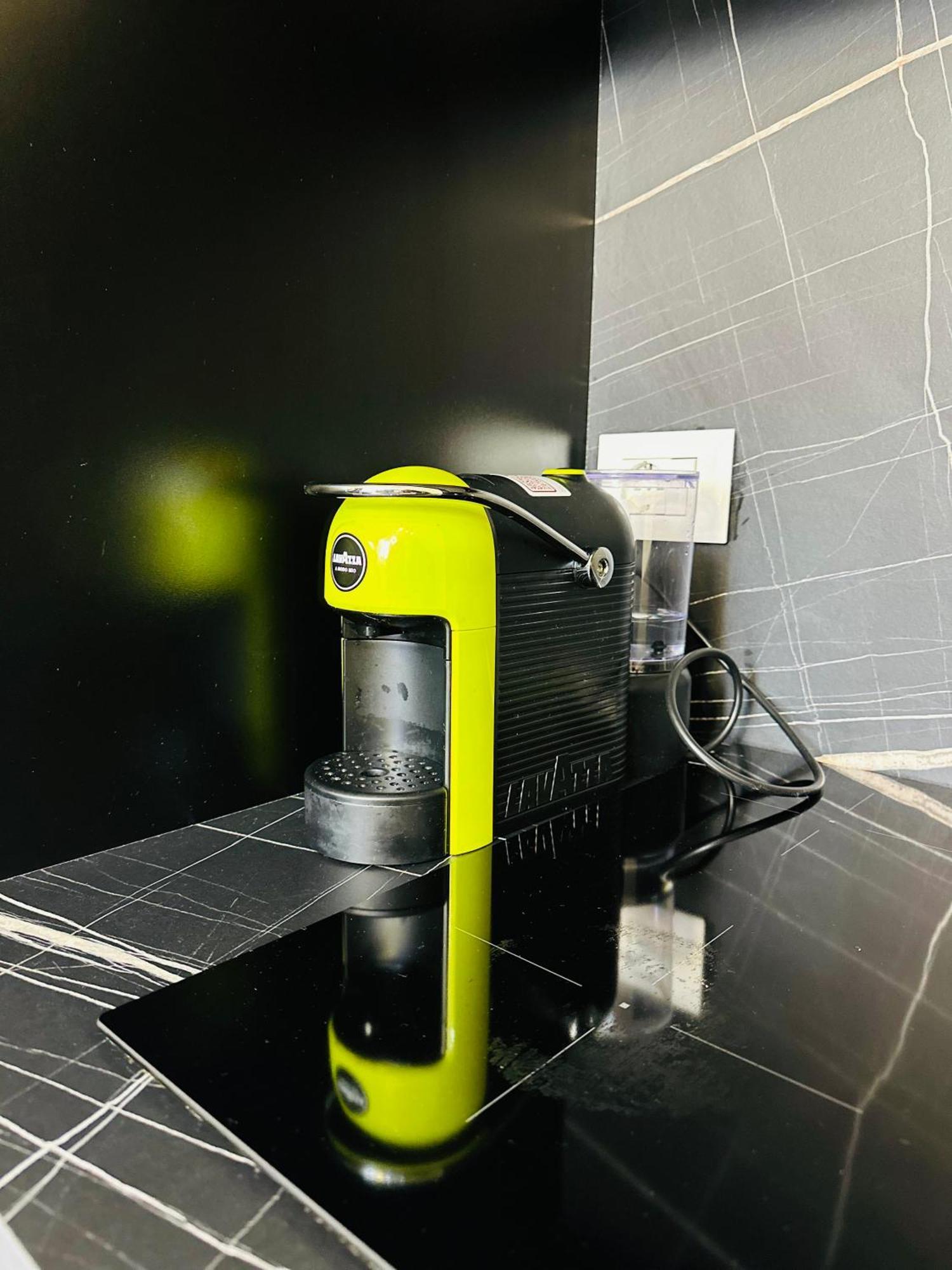 Luxurious Central Stay - Self Check-In 地拉那 外观 照片